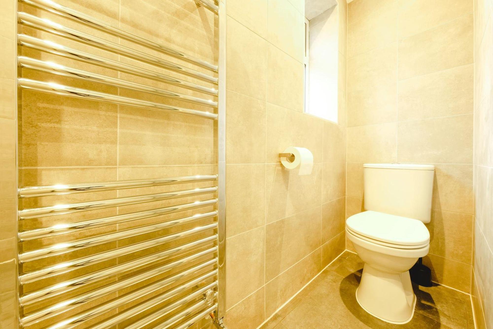 Beautiful Six Bedroom House - Wordsworth Apartamento *